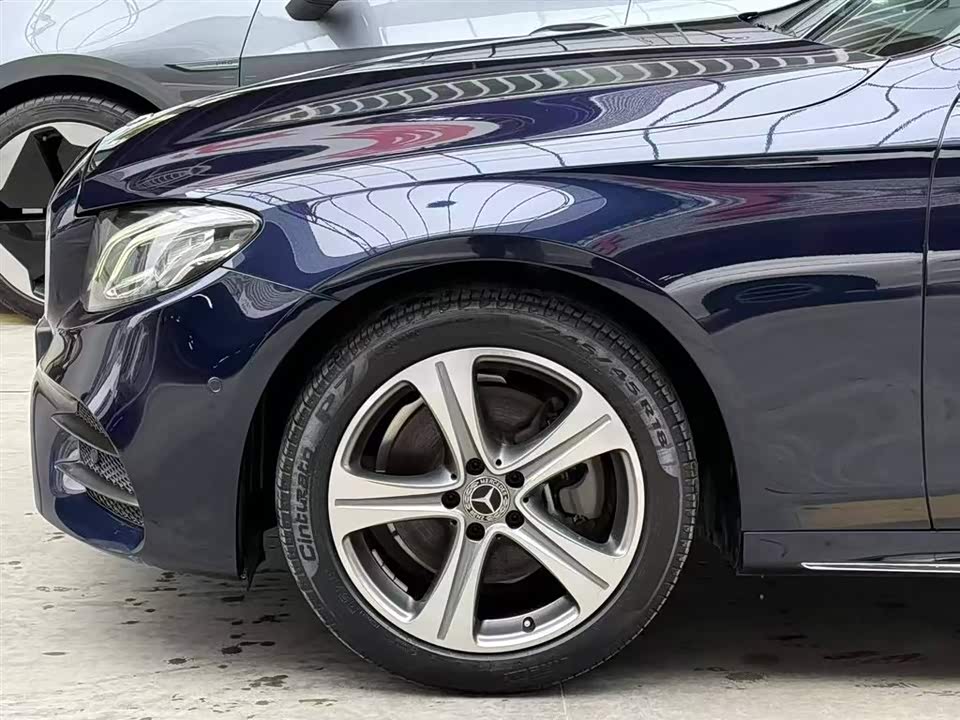 Mercedes-Benz E-class Mercedes-Benz E-class