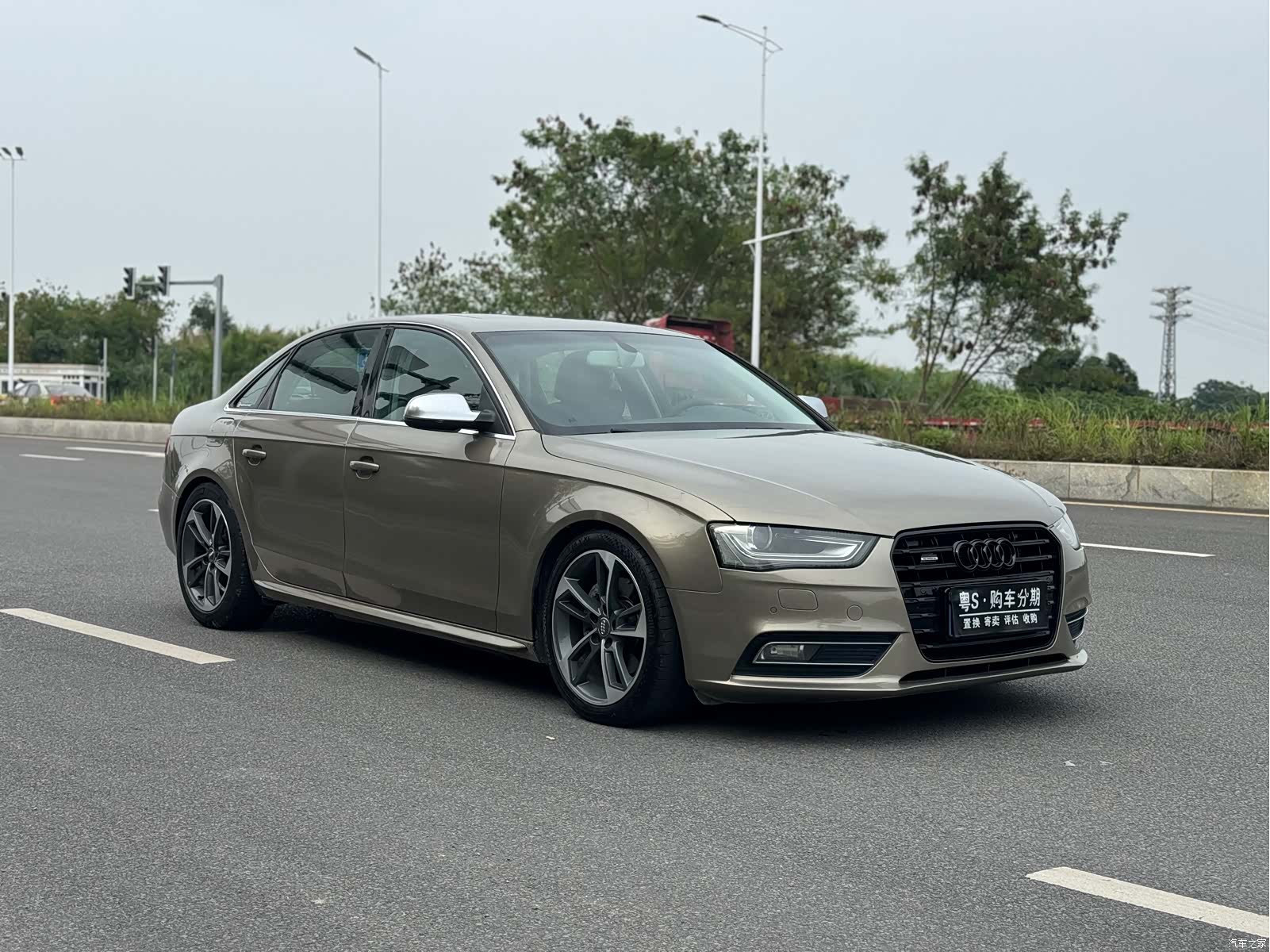 Audi A4L, 2014 3