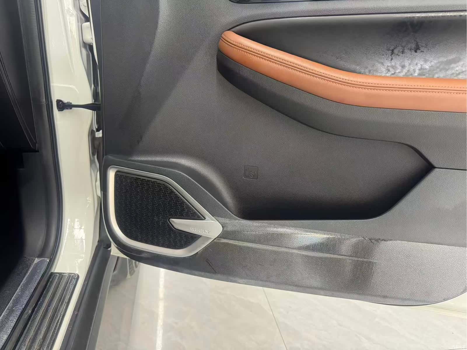 Geely X6, 2022 22