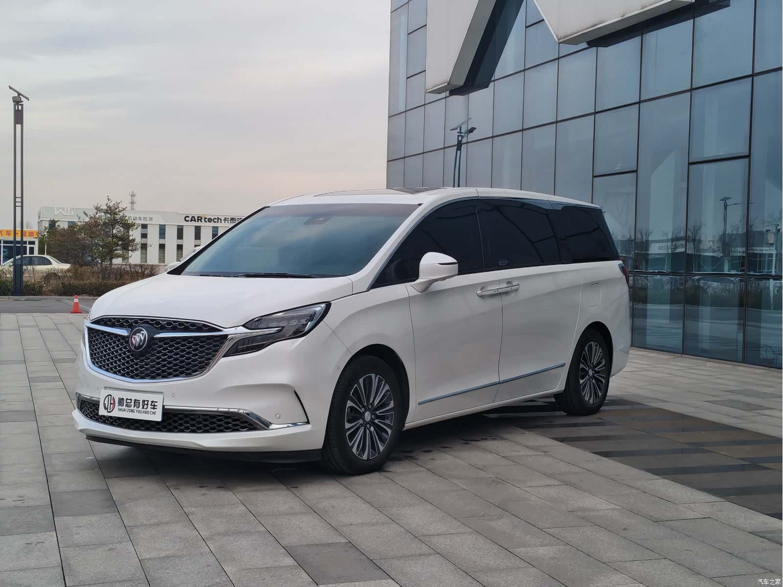 Buick GL8, 2022 1