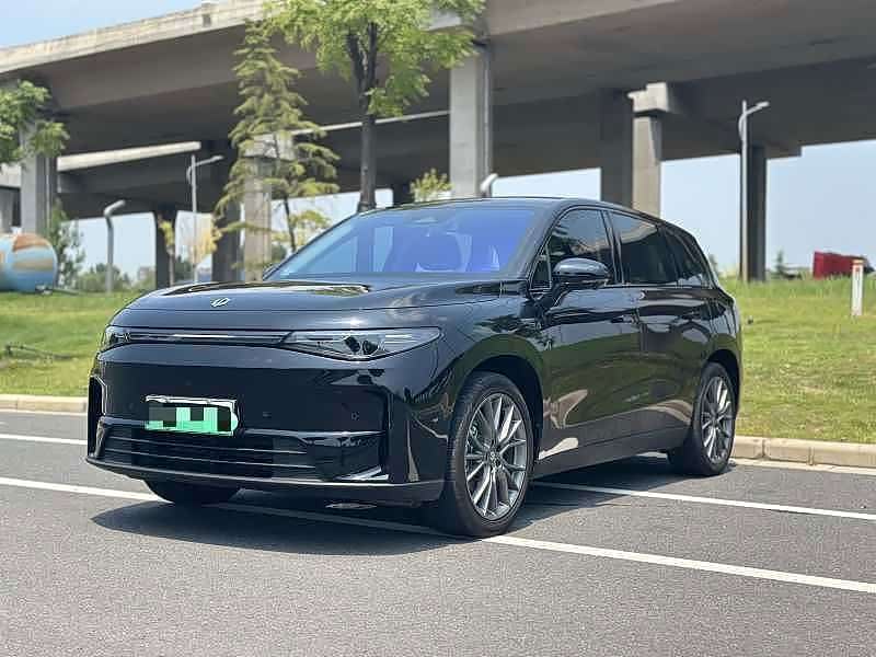 Leapmotor C10