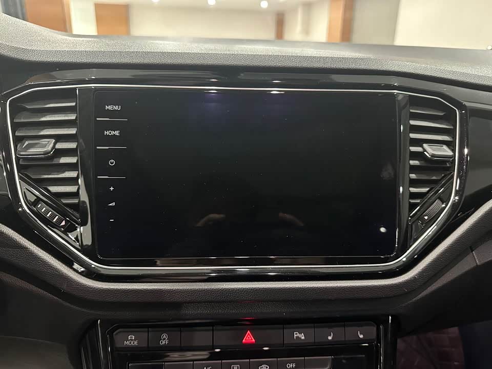 Volkswagen T-ROC exploring Songs