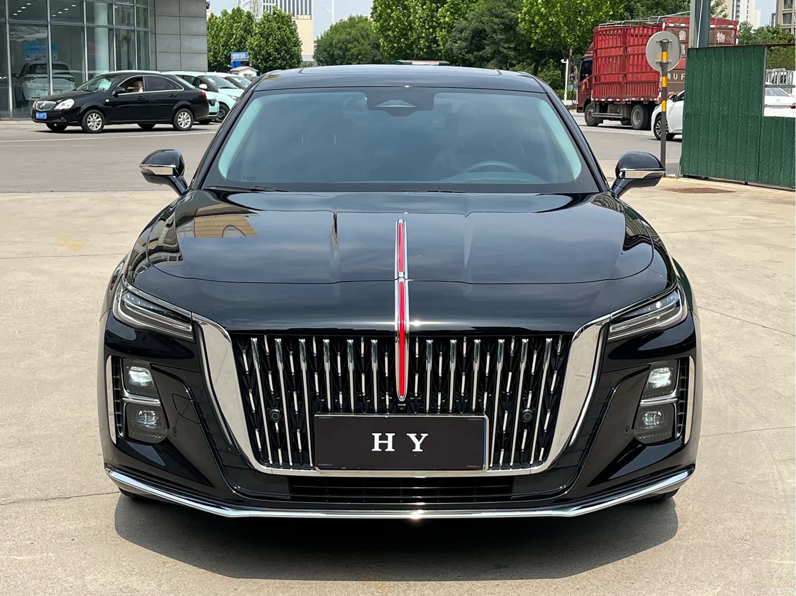 Hongqi H5, 2024 9