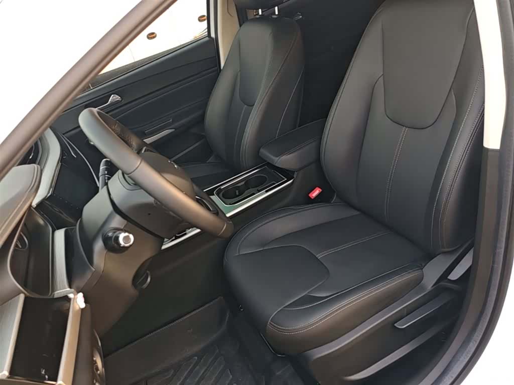 Chery 5, 2025 15