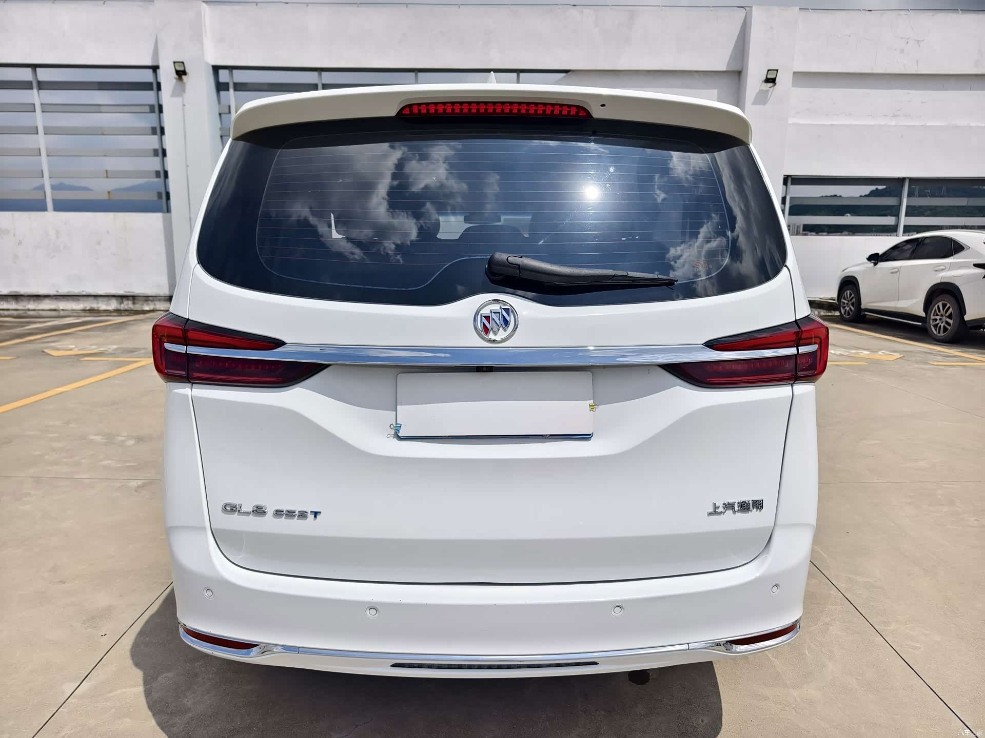 Buick GL8, 2023 4