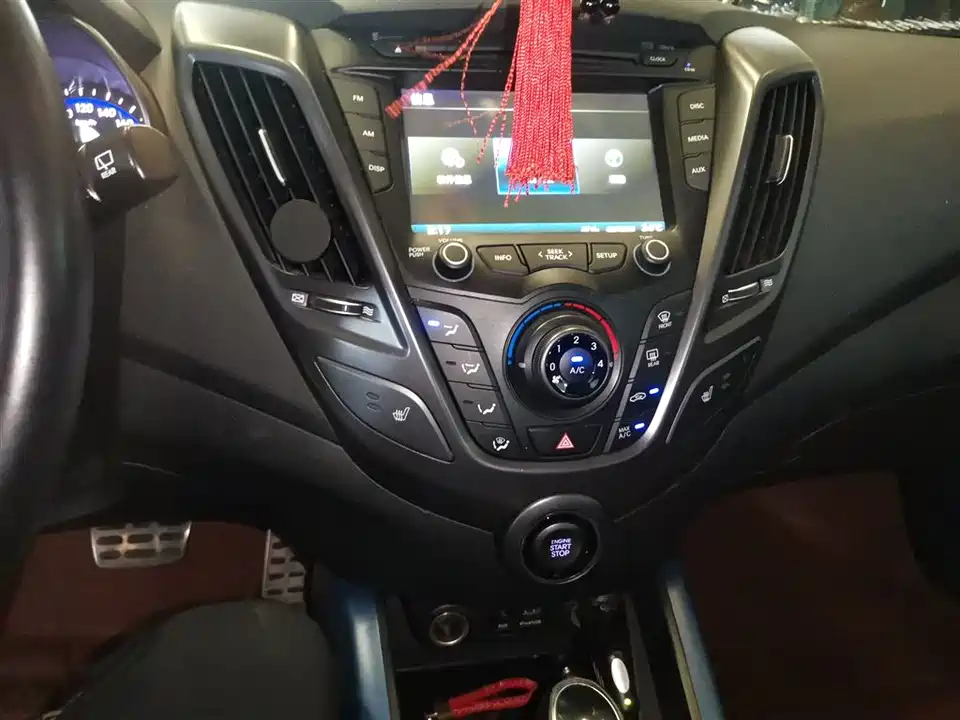 Hyundai Veloster