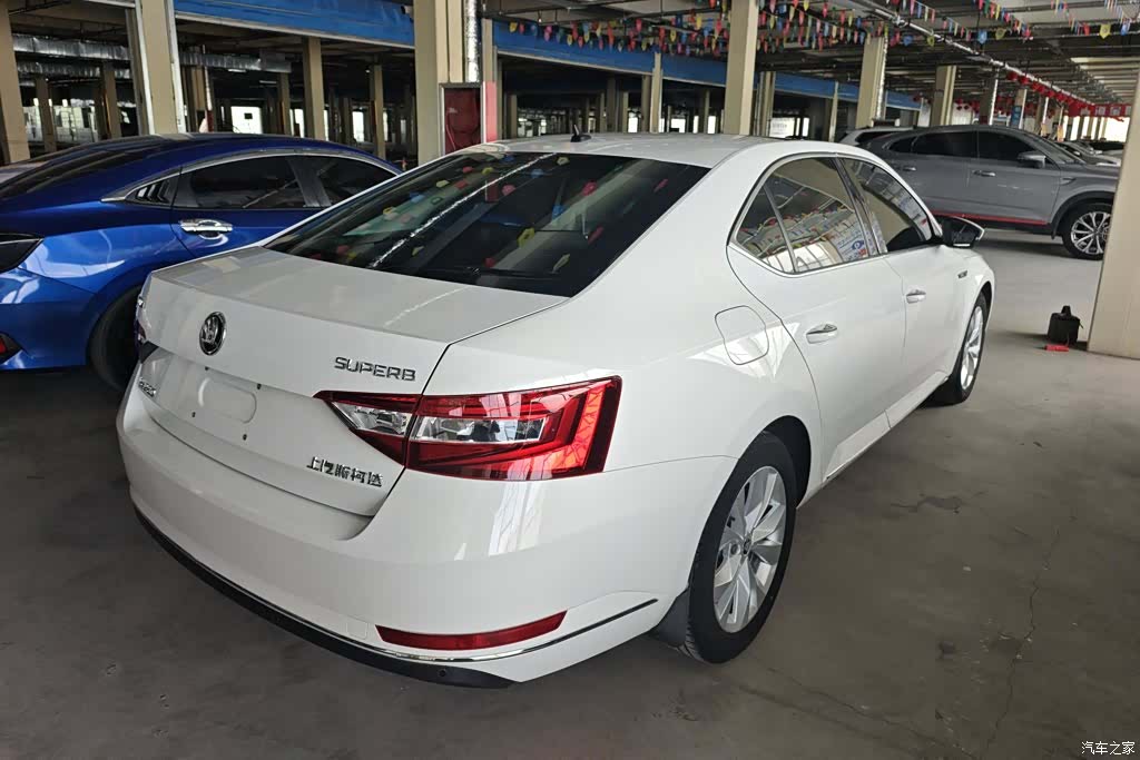 Skoda Superb, 2018 3
