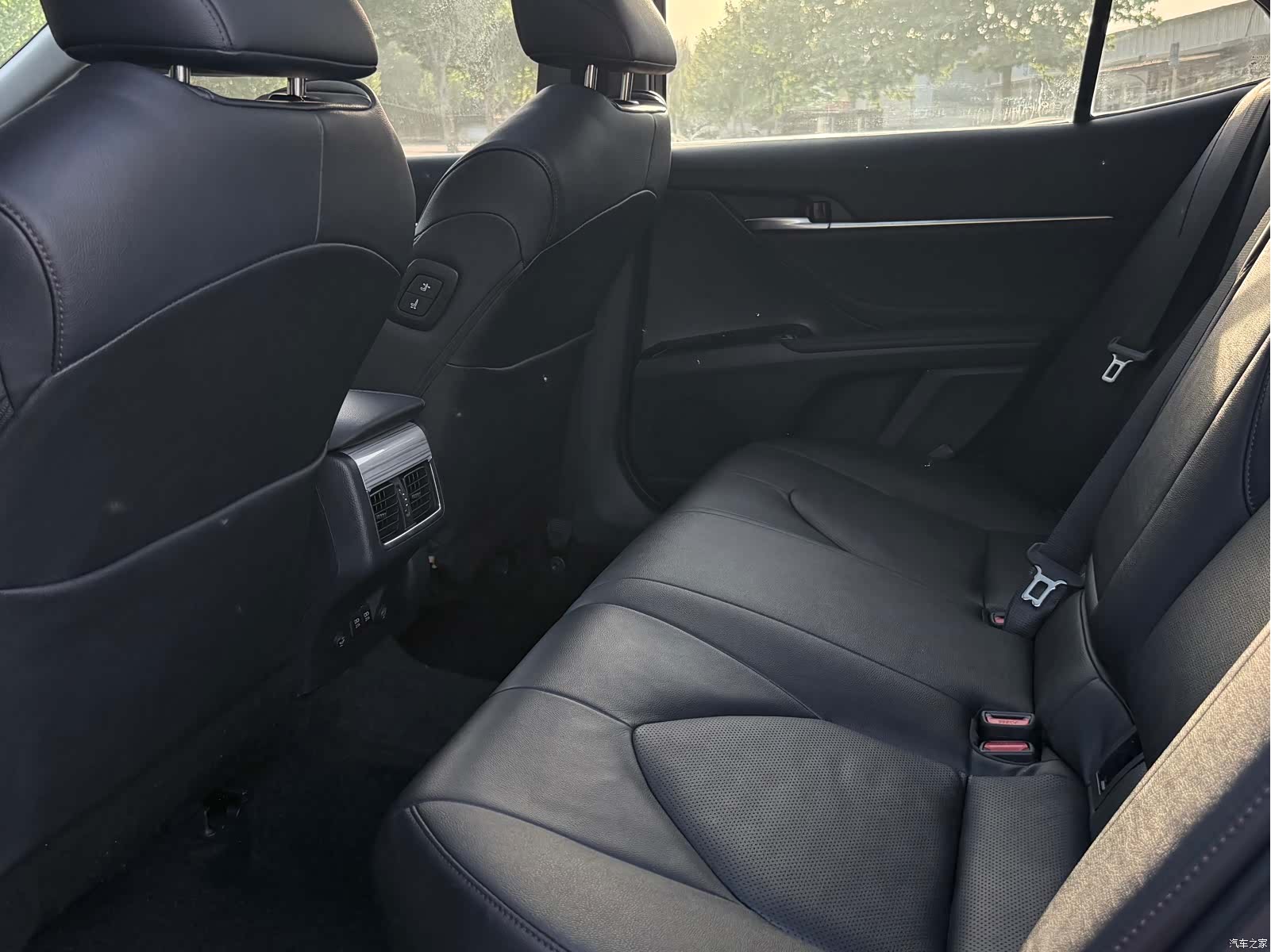 Toyota Camry, 2019 11