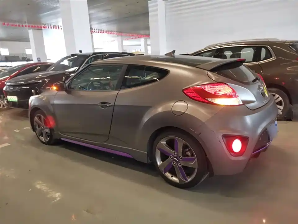 Hyundai Veloster