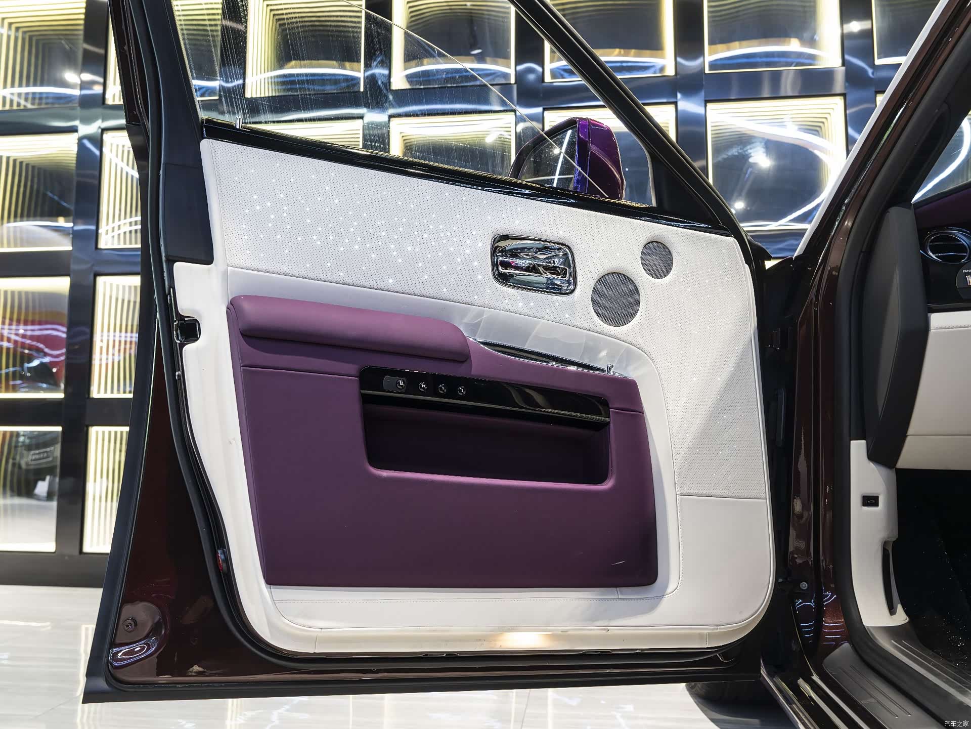 Rolls-Royce Ghost, 2013 11