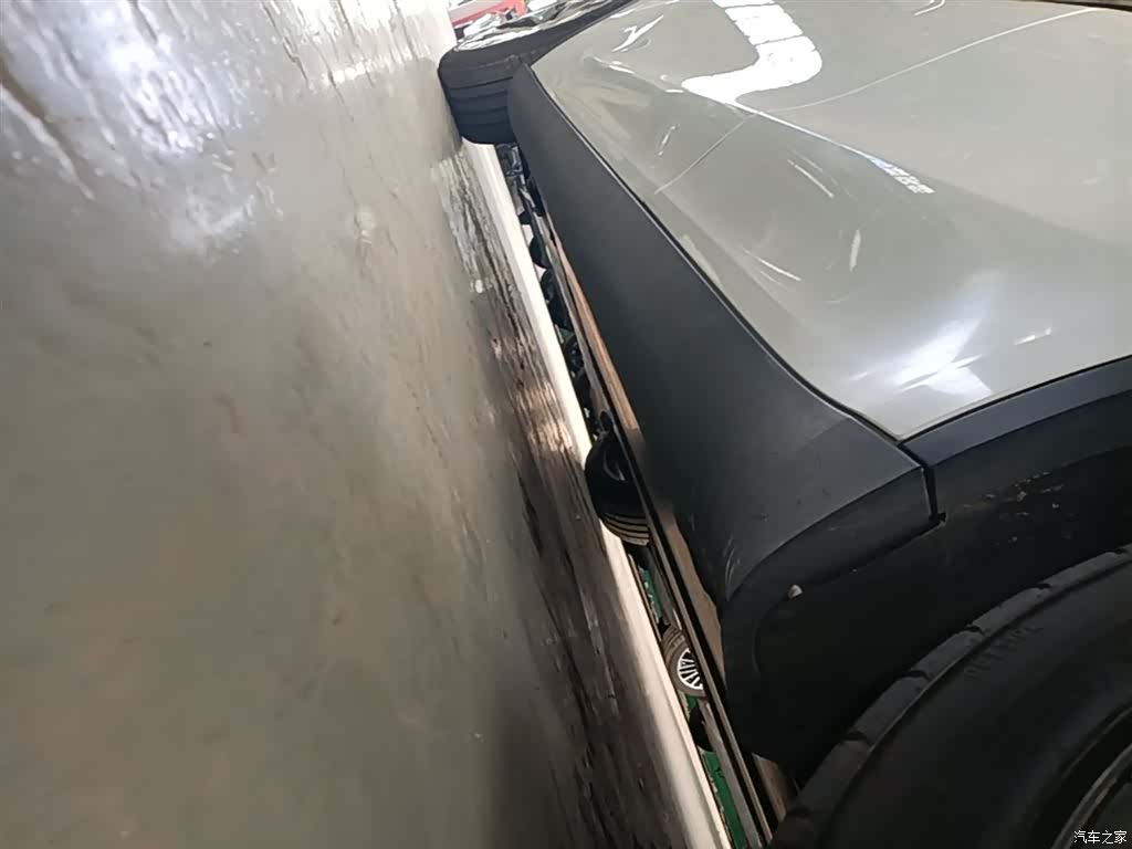 Tesla Model Y, 2023 22