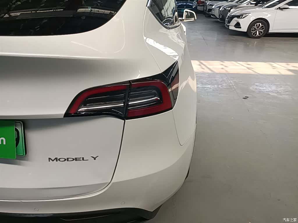 Tesla Model Y, 2023 8