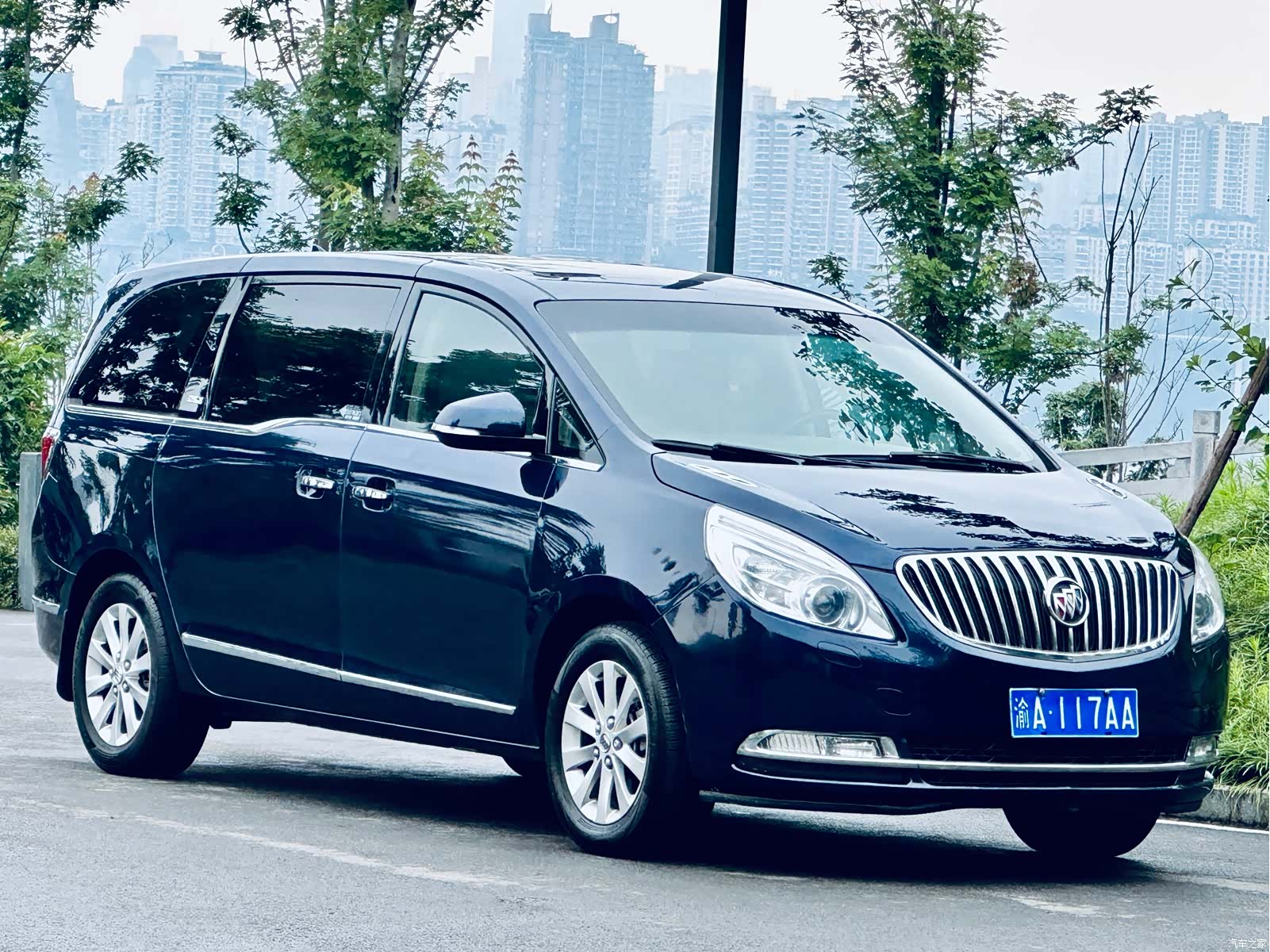 Buick GL8, 2013 2