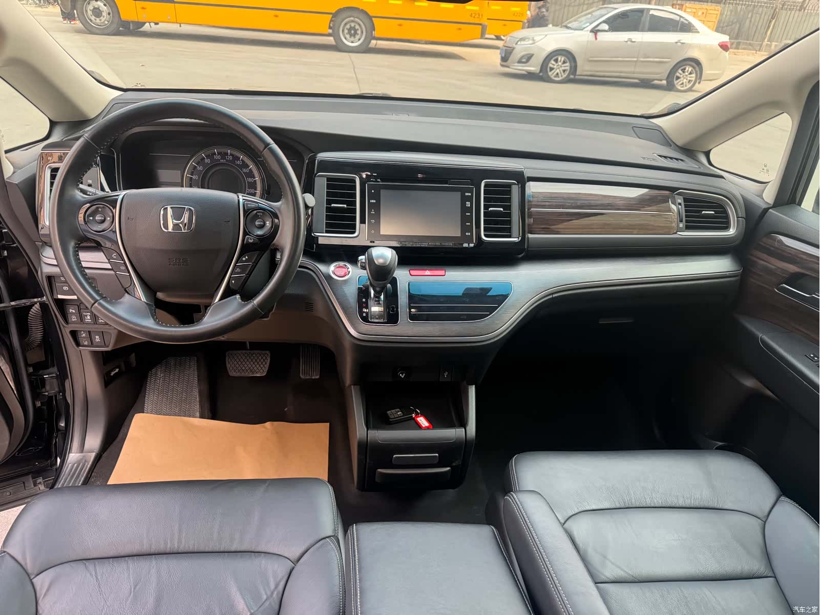 Honda Elysion, 2017 12