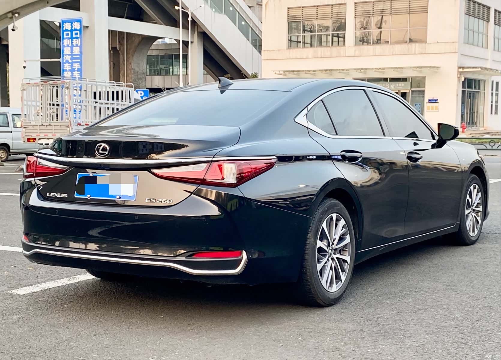 Lexus ES, 2023 6