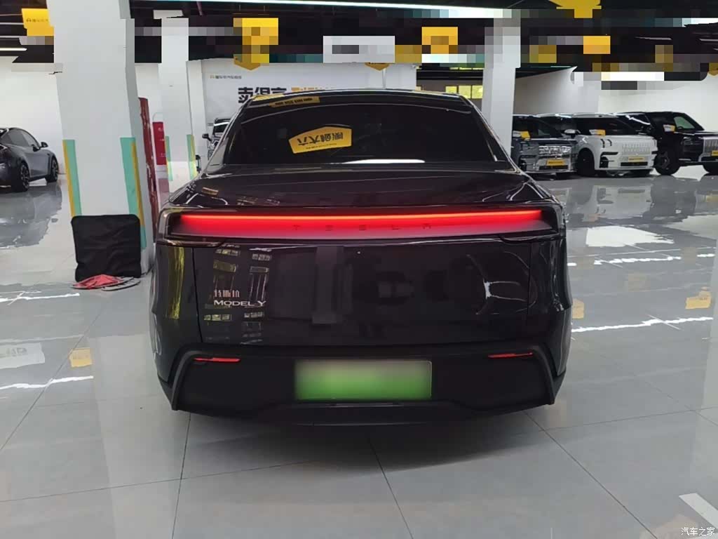 Tesla Model Y, 2025 6