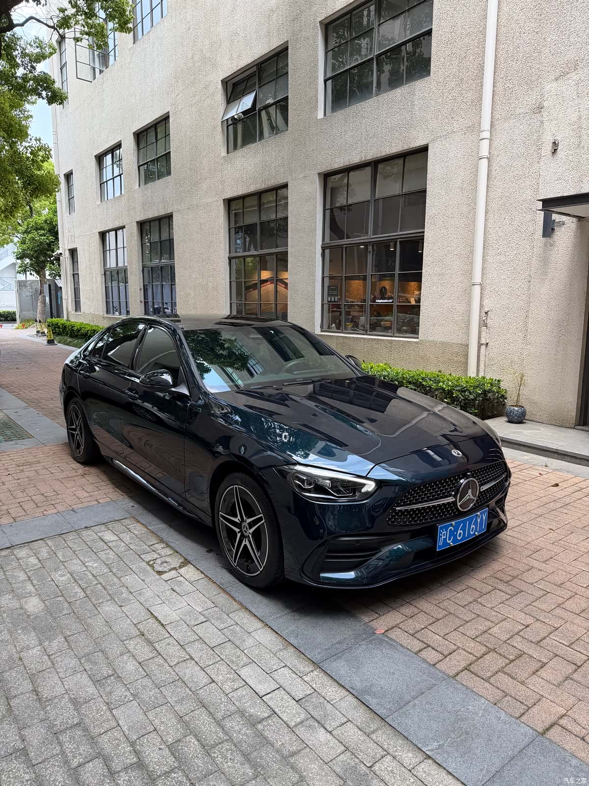 Mercedes-Benz C-Class, 2023 3