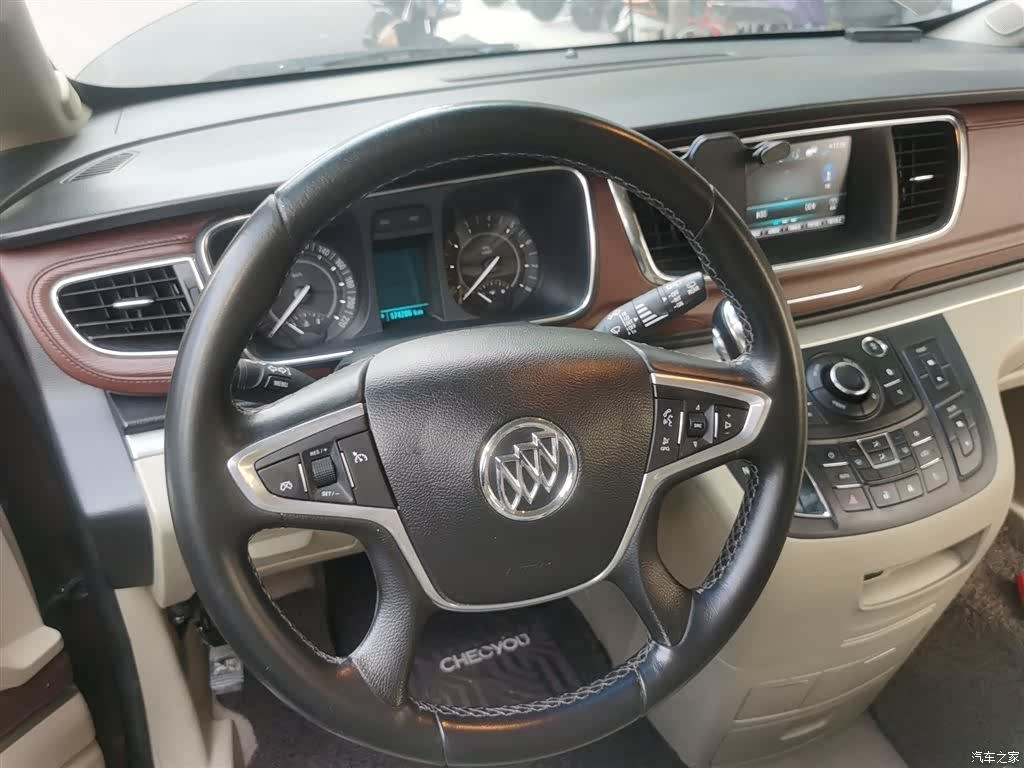 Buick GL8, 2019 3