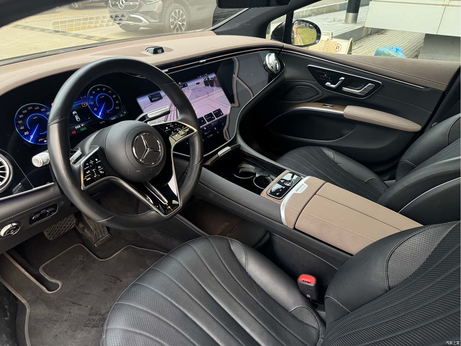 Mercedes-Benz EQS, 2024 6