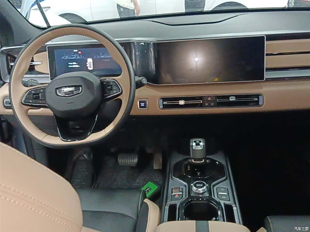 Geely Icon, 2023 10