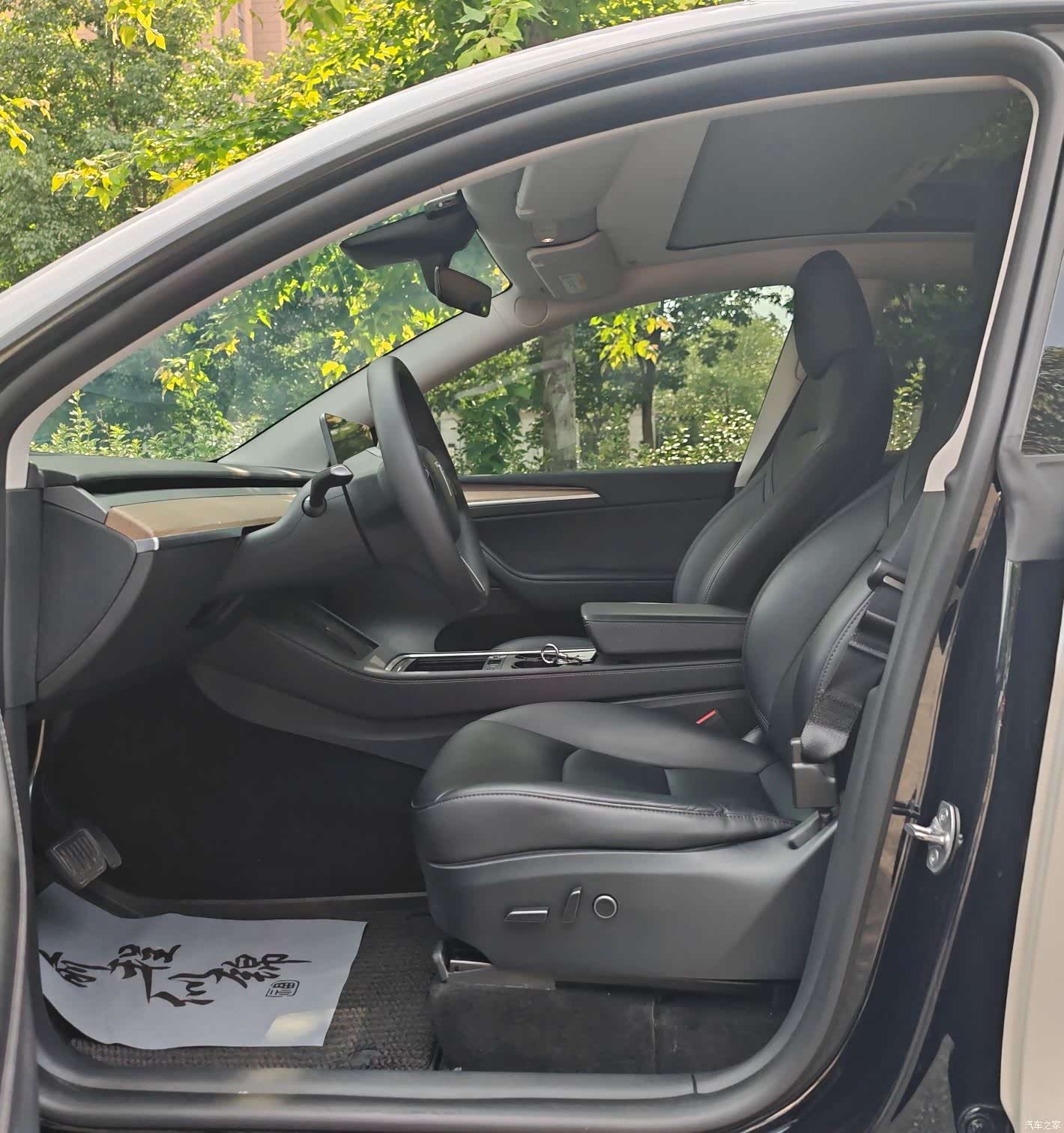 Tesla Model Y, 2023 6