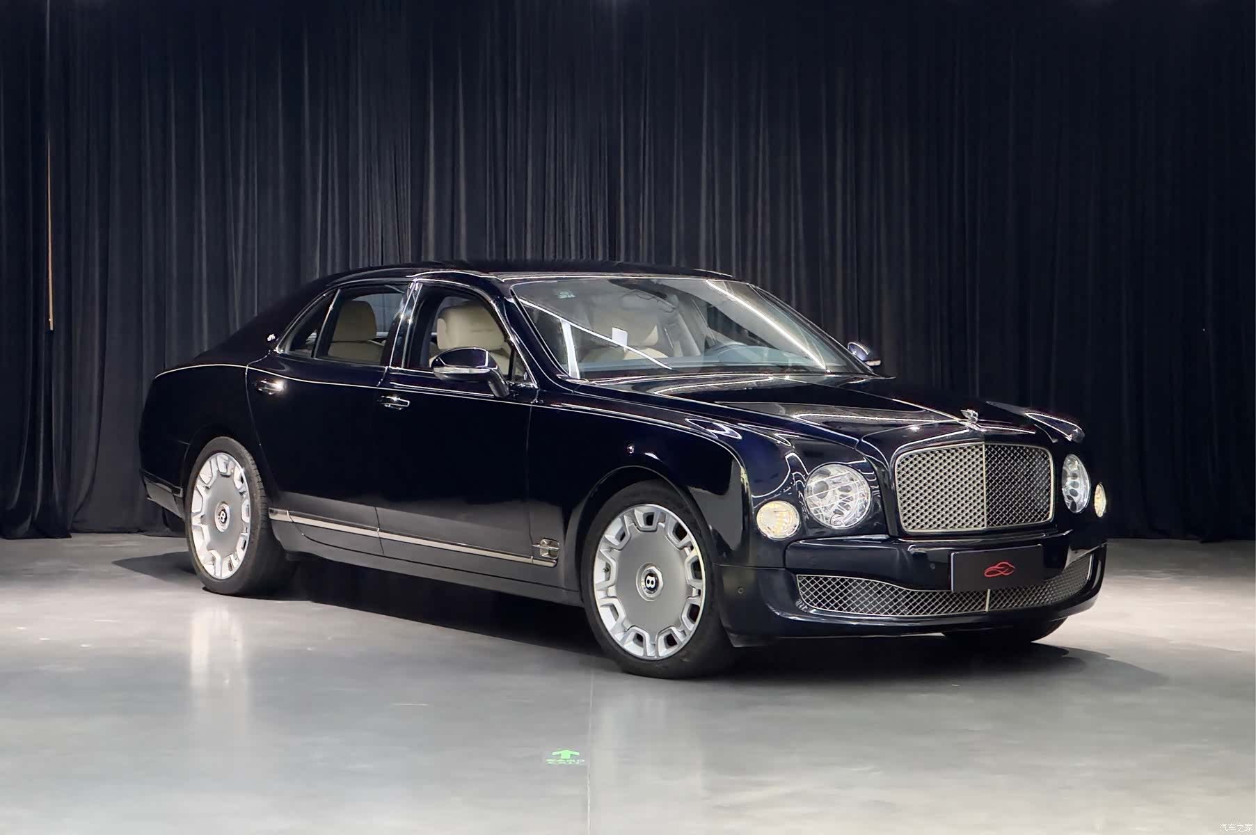 Bentley Mulsanne, 2012 3