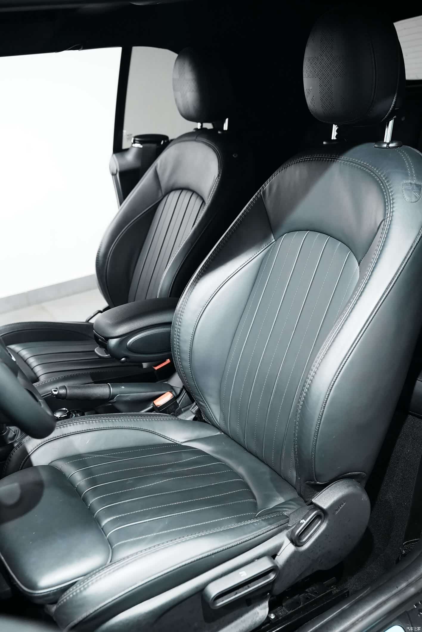 Mini Cooper, 2024 4