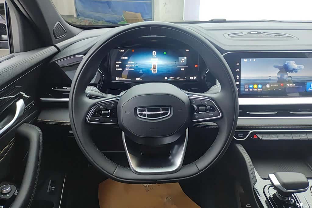 Geely Xingyue L, 2025 15