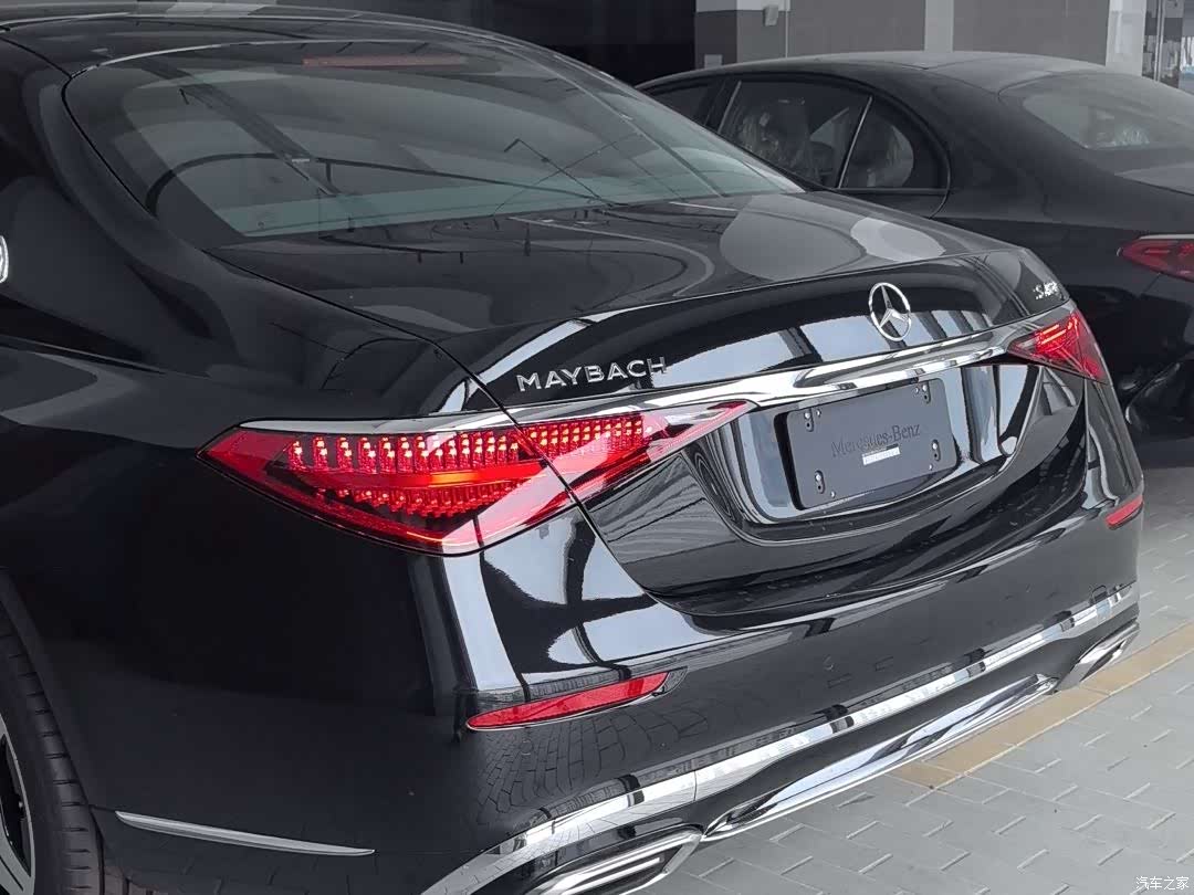 Maybach S-Class, 1900 11