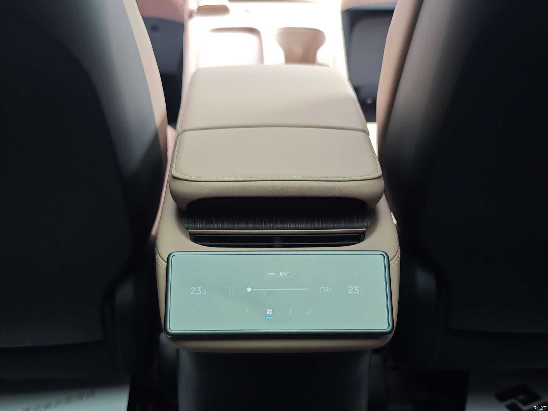 NIO ES6, 2024 11