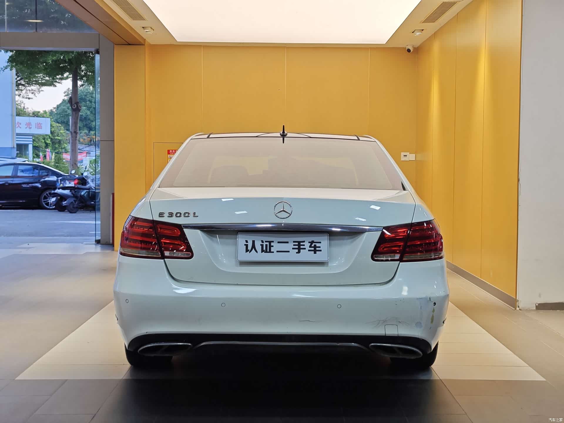 Mercedes-Benz E-Class, 2009 30