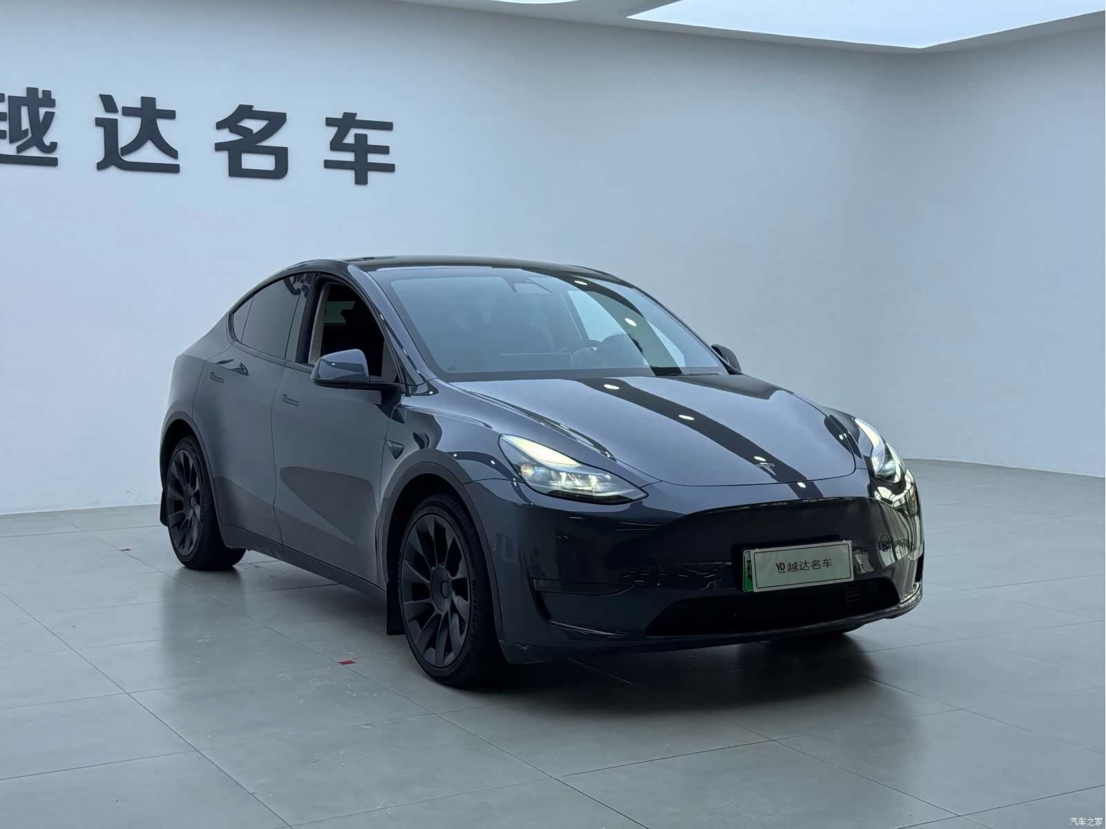 Tesla Model Y, 2022 4