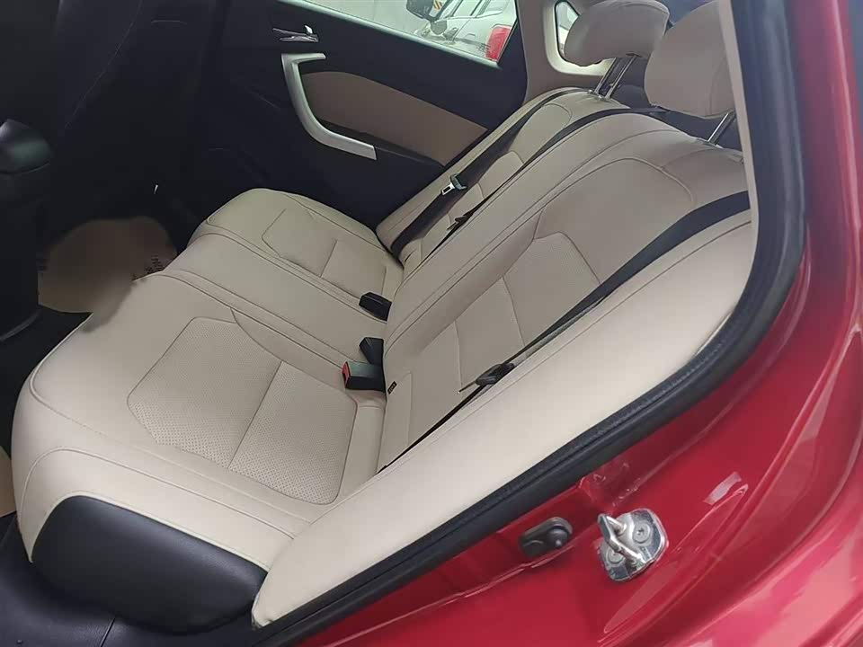 Changan Yuexiang V7