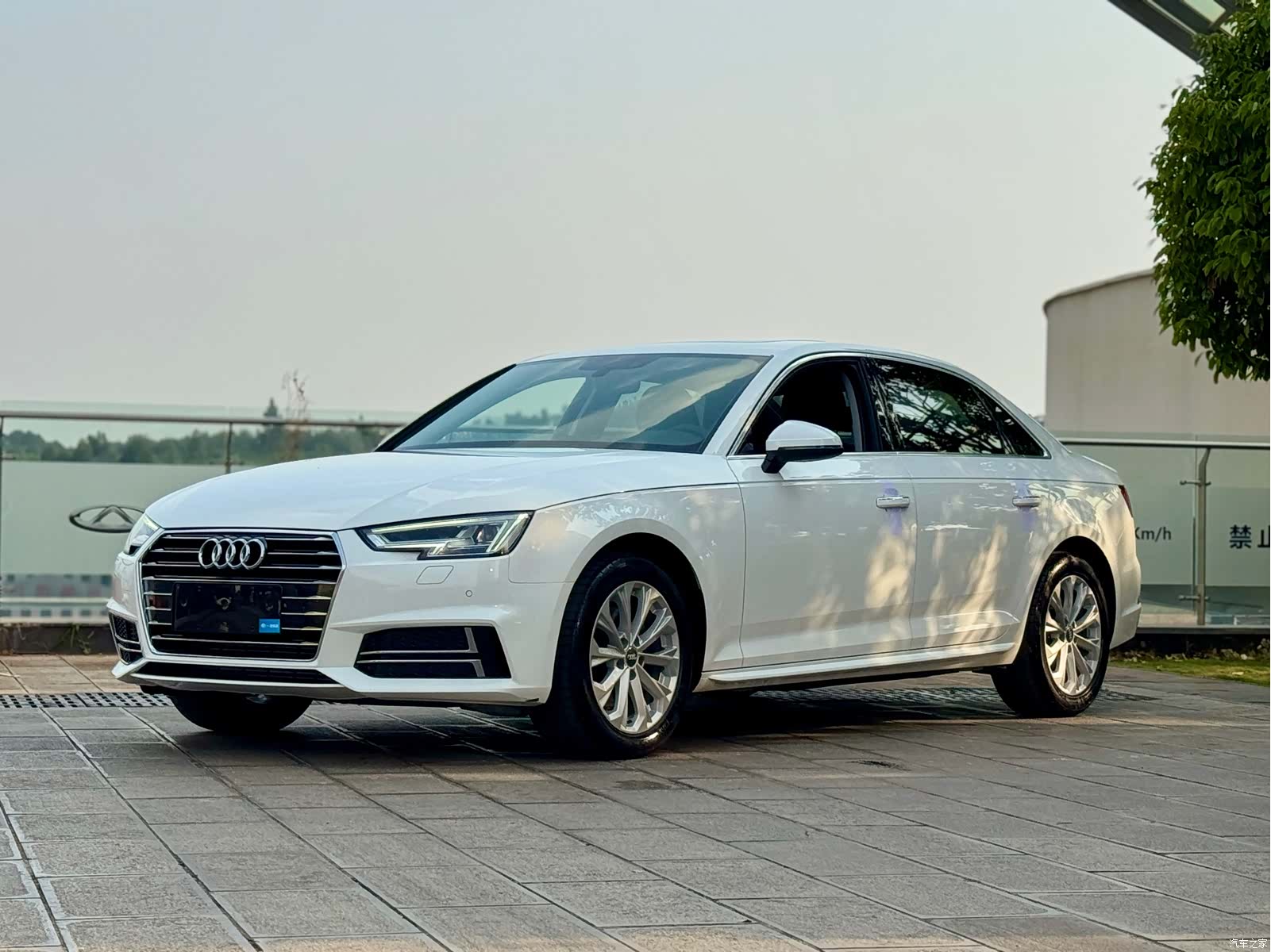 Audi A4L, 2020 1