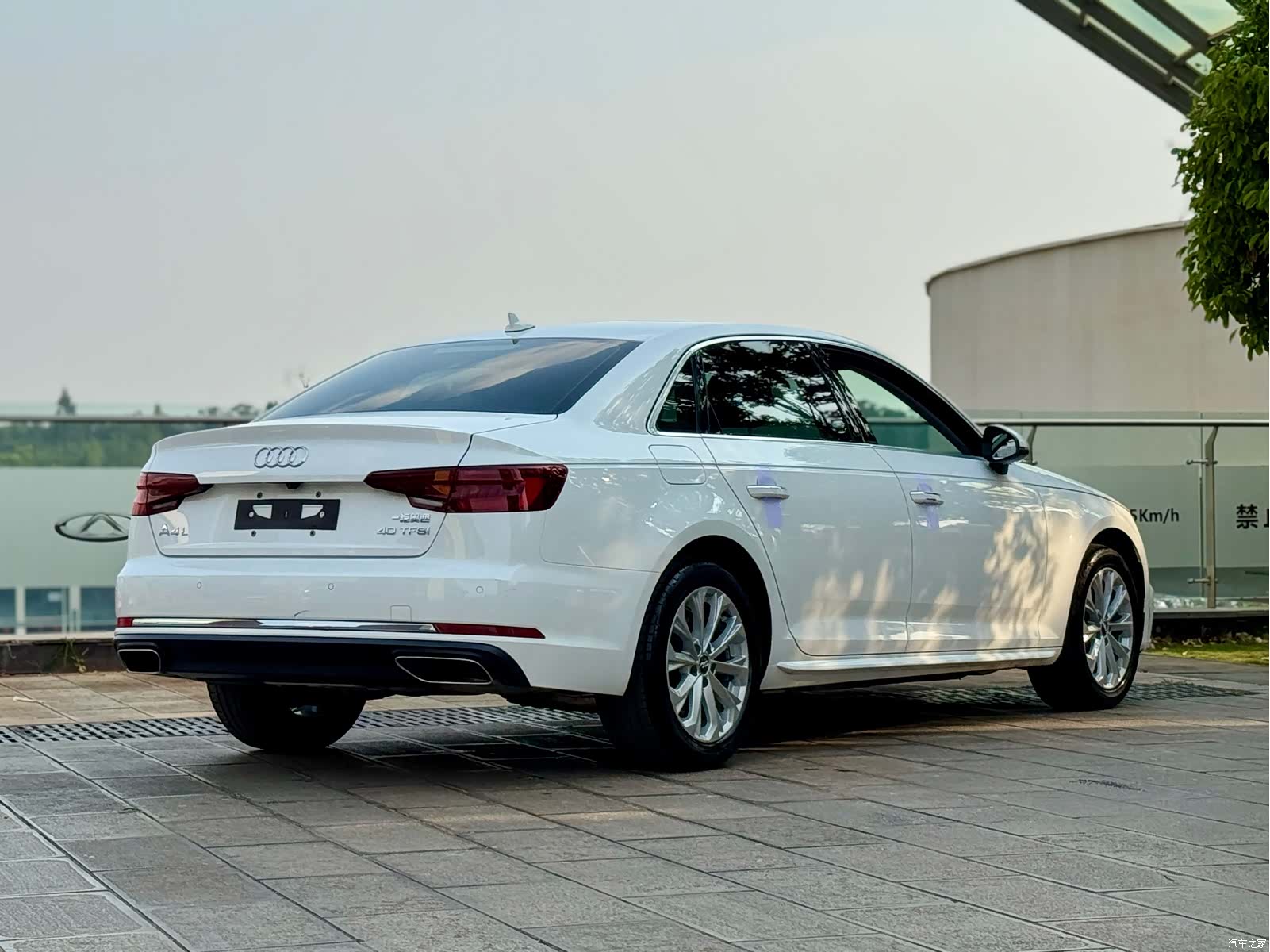 Audi A4L, 2020 9