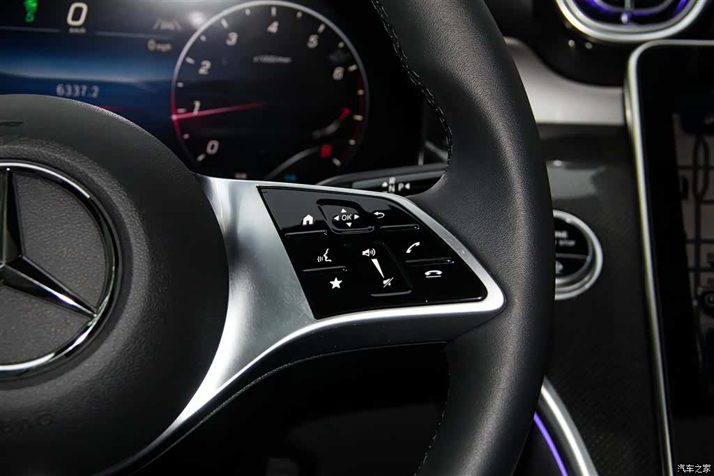 Mercedes-Benz GLC, 2025 28