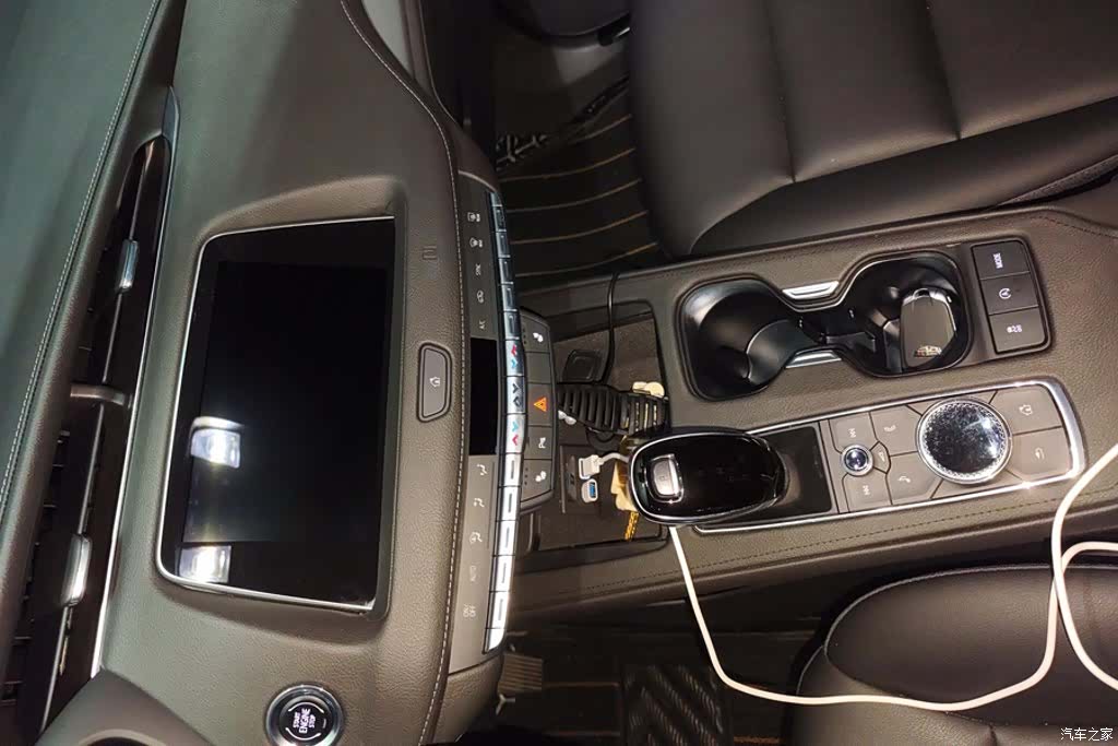 Cadillac XT4, 2021 11