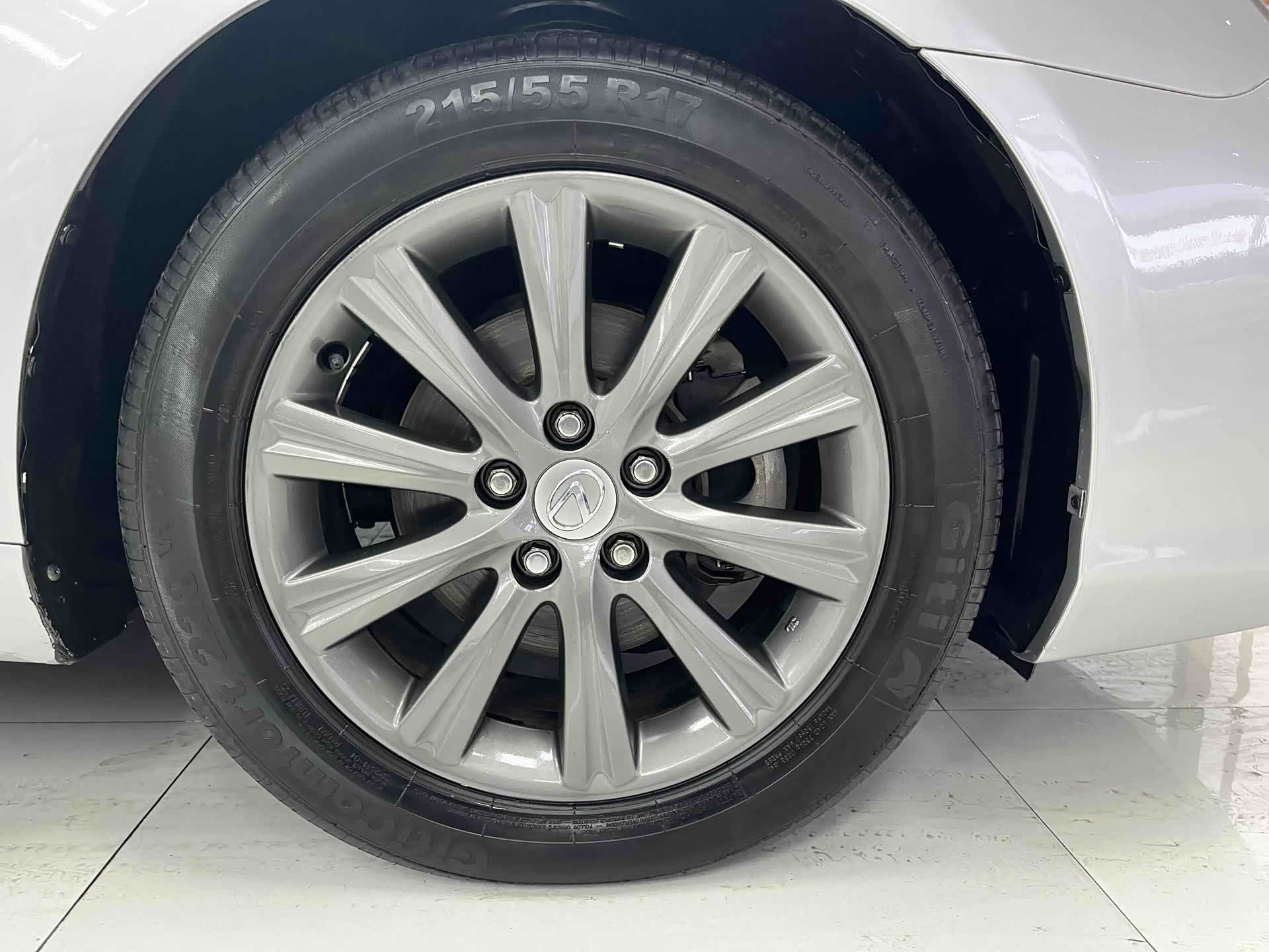 Lexus ES, 2009 16