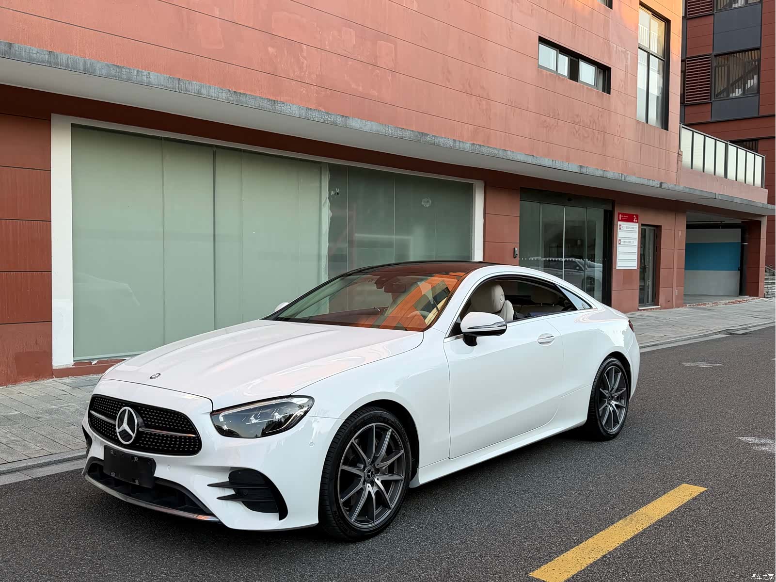 Mercedes-Benz E-Class, 2024 1