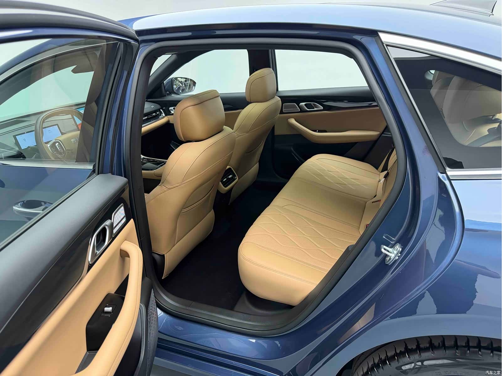 Geely A7, 2025 12