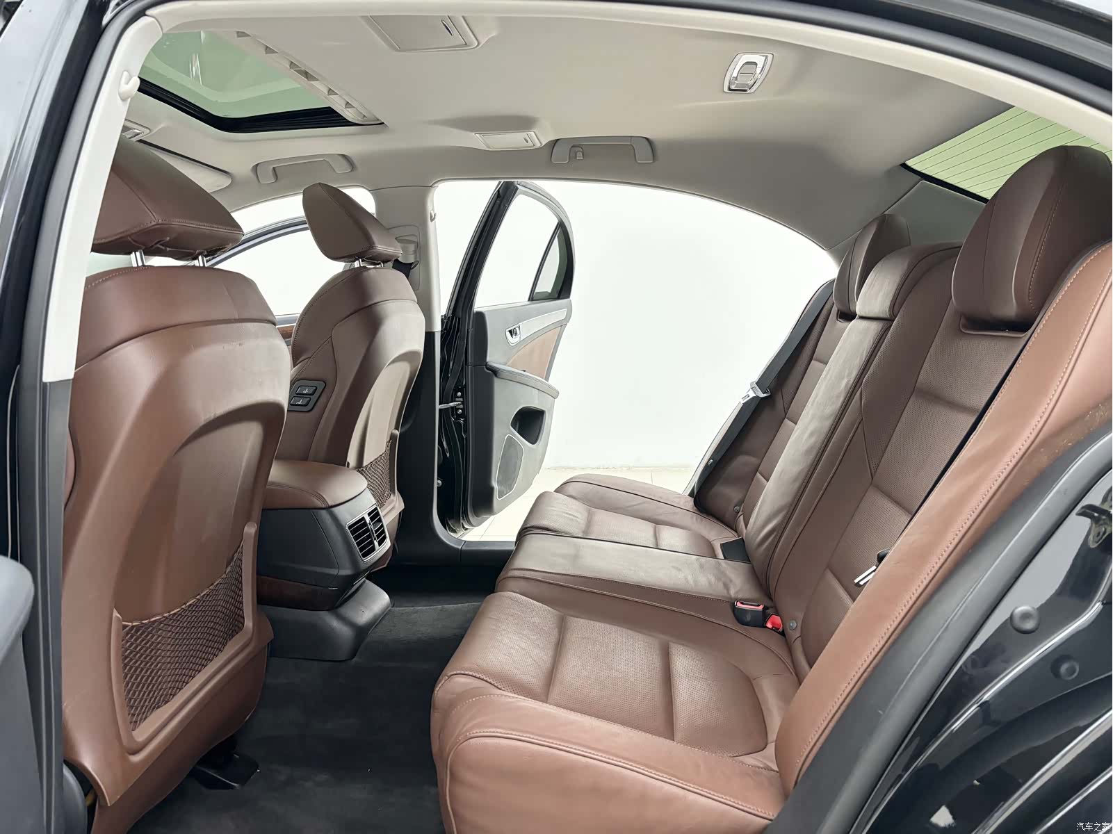 Hongqi H7, 2016 9