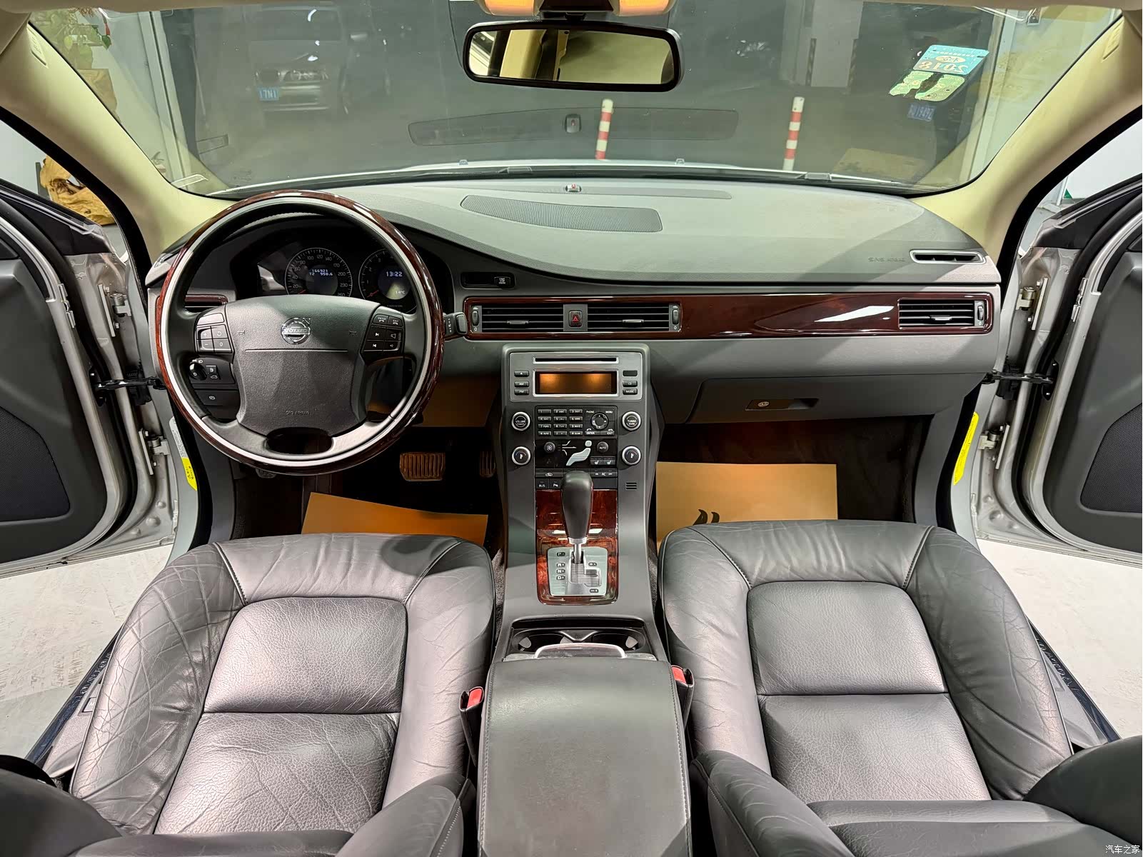 Volvo S80, 2009 16
