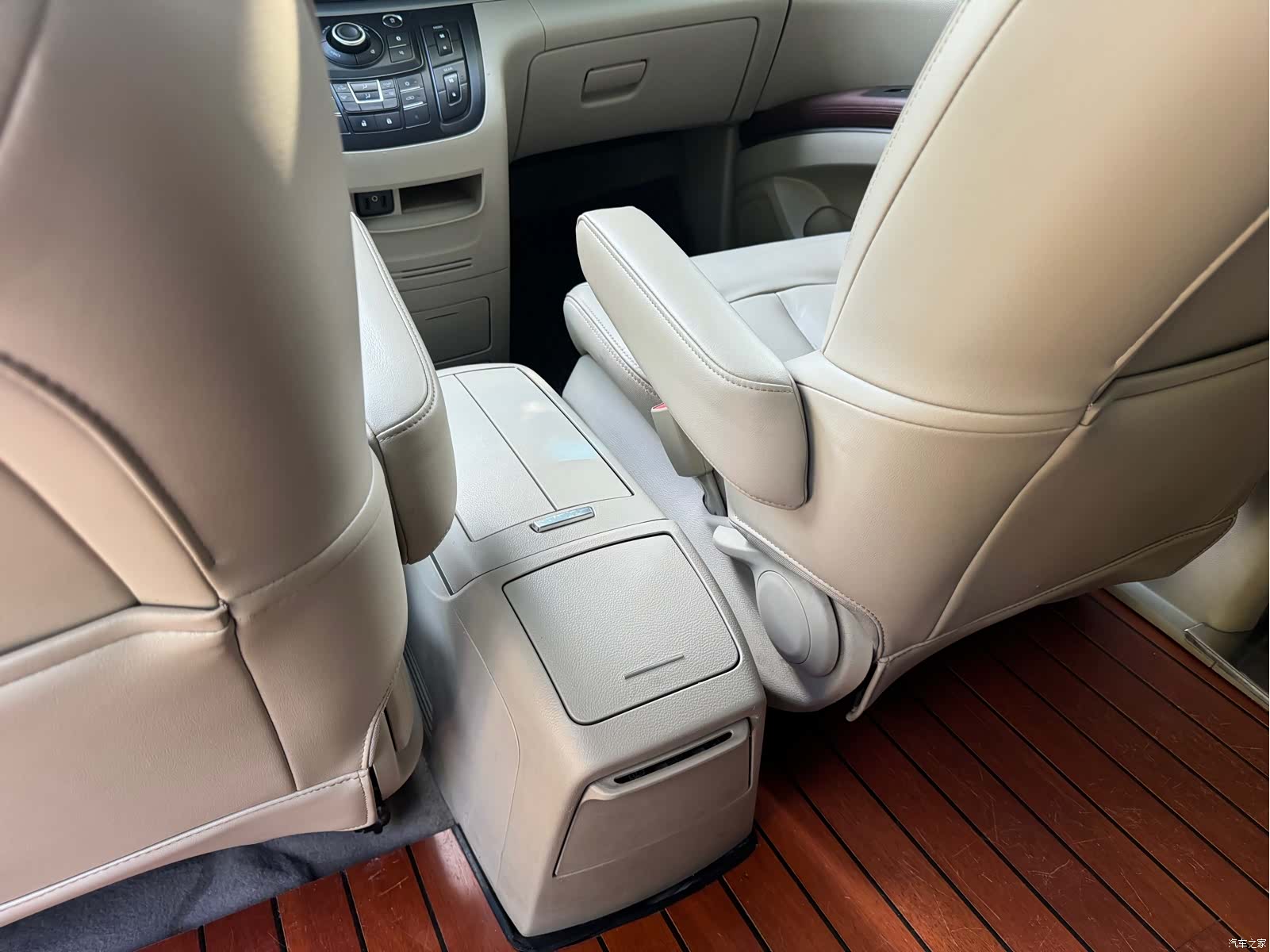 Buick GL8, 2017 10