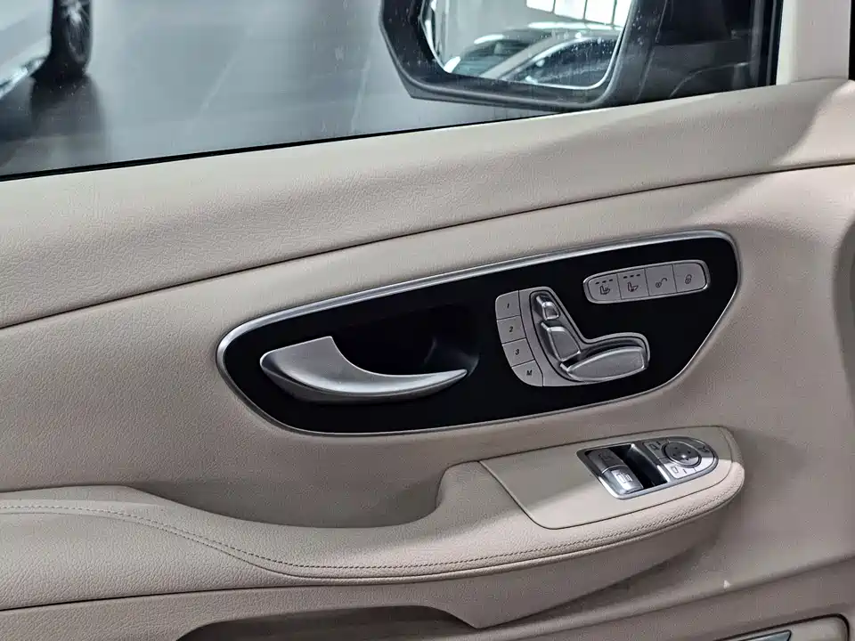 Mercedes-Benz V-class Mercedes-Benz V-class