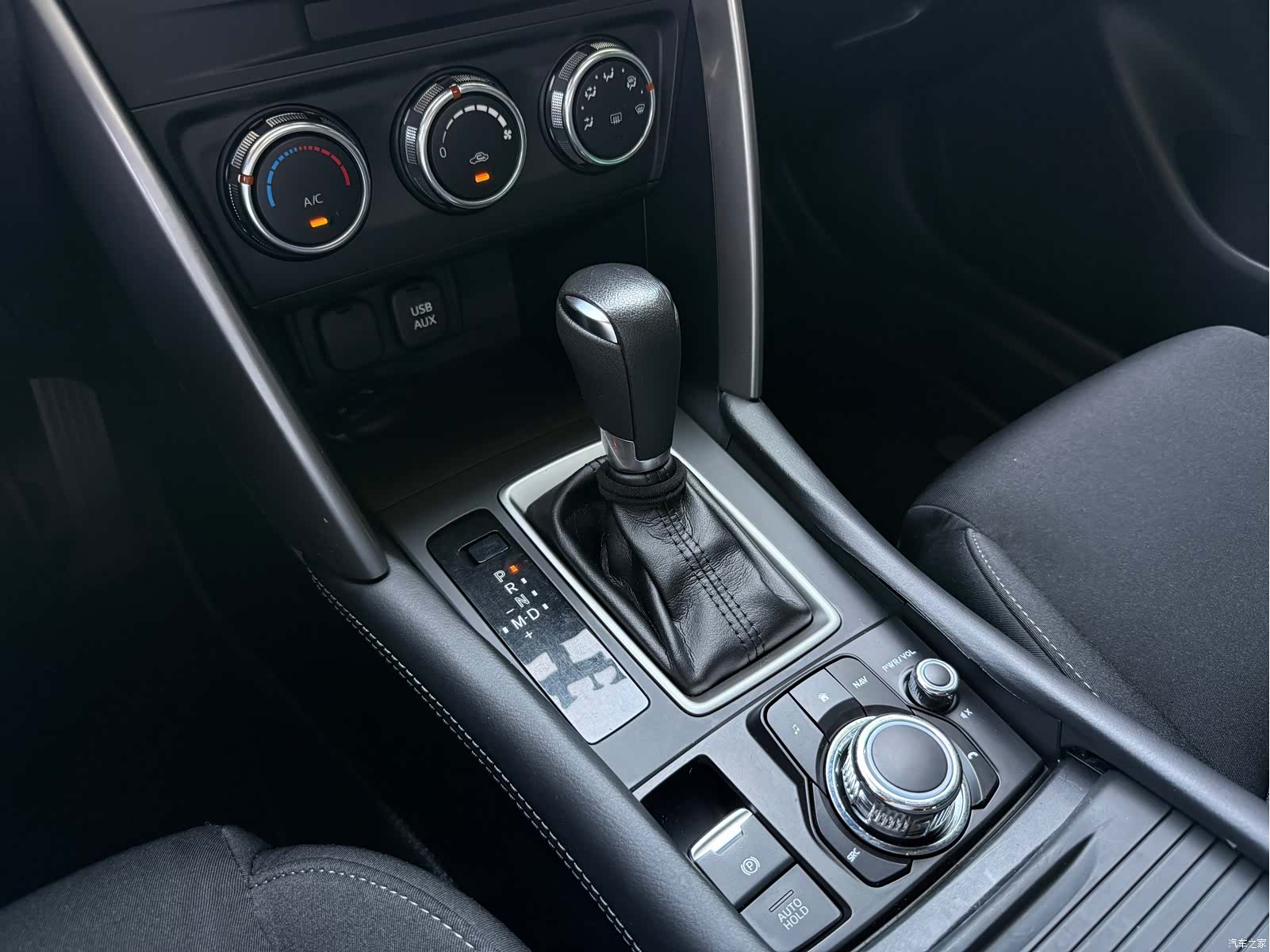 Mazda CX-4, 2016 12