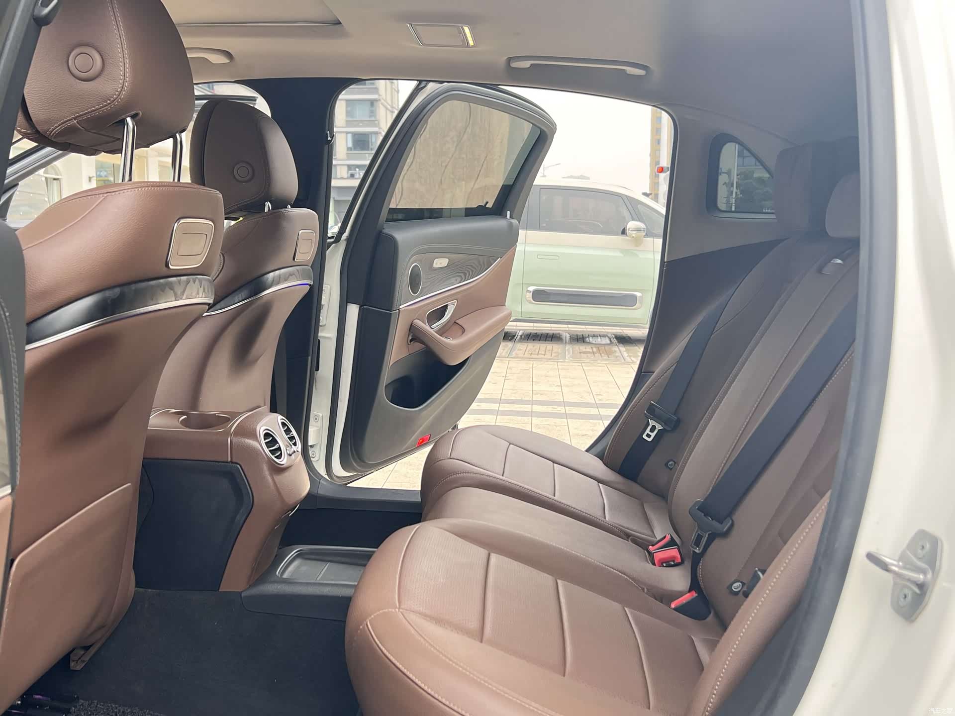 Mercedes-Benz E-Class, 2018 11