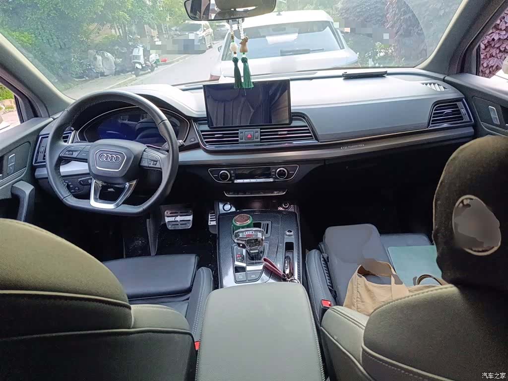 Audi Q5L, 2023 все фото