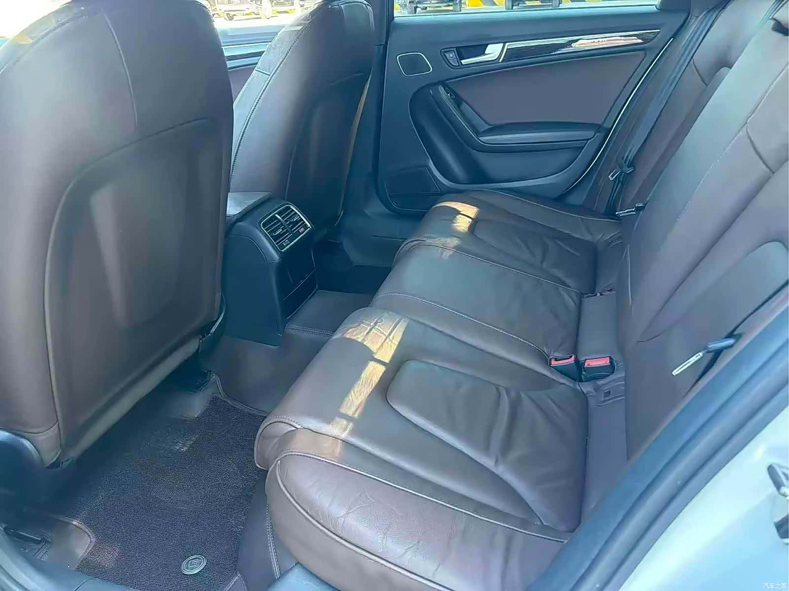 Audi A4L, 2016 6