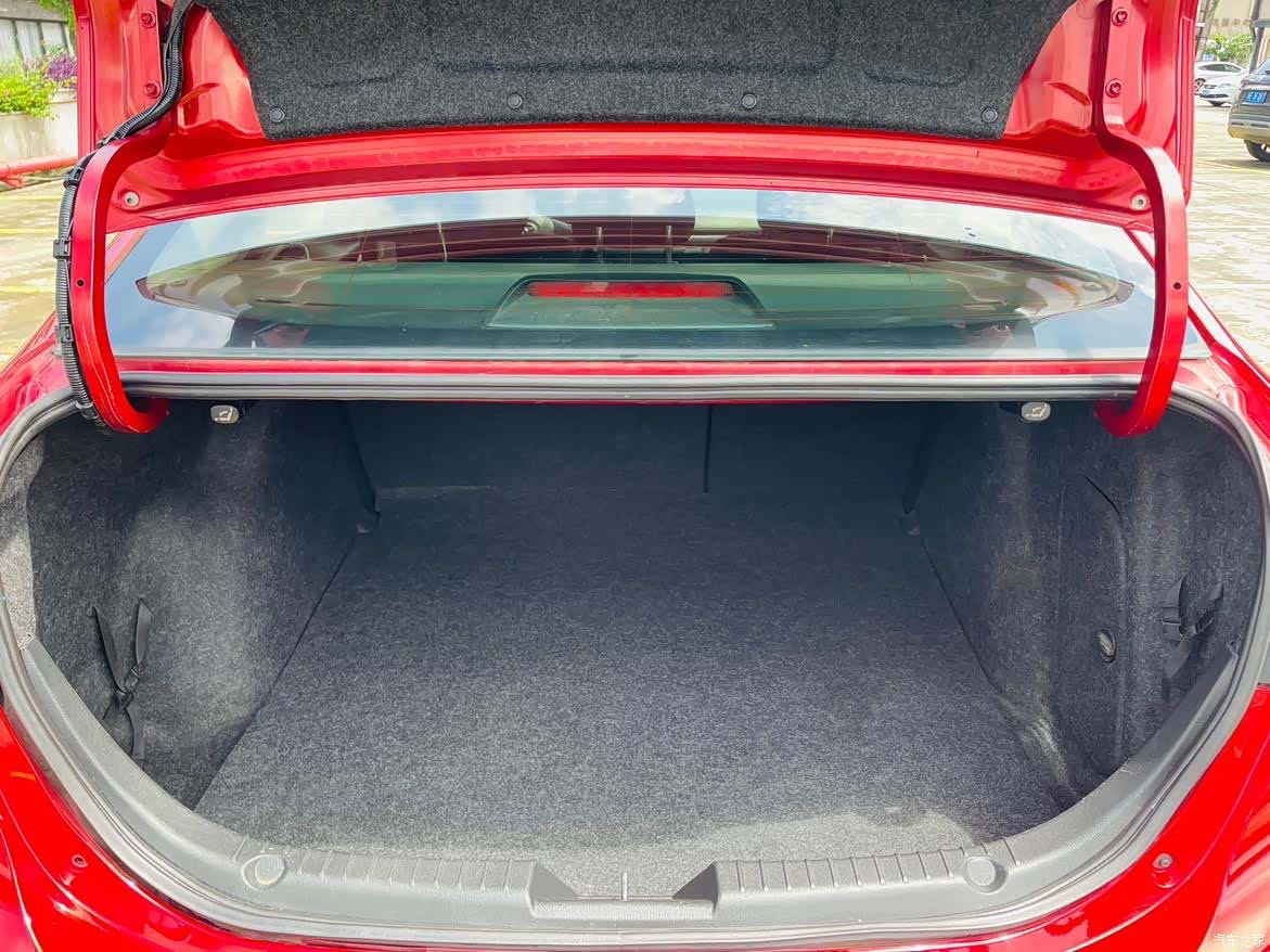Mazda Mazda3, 2014 22