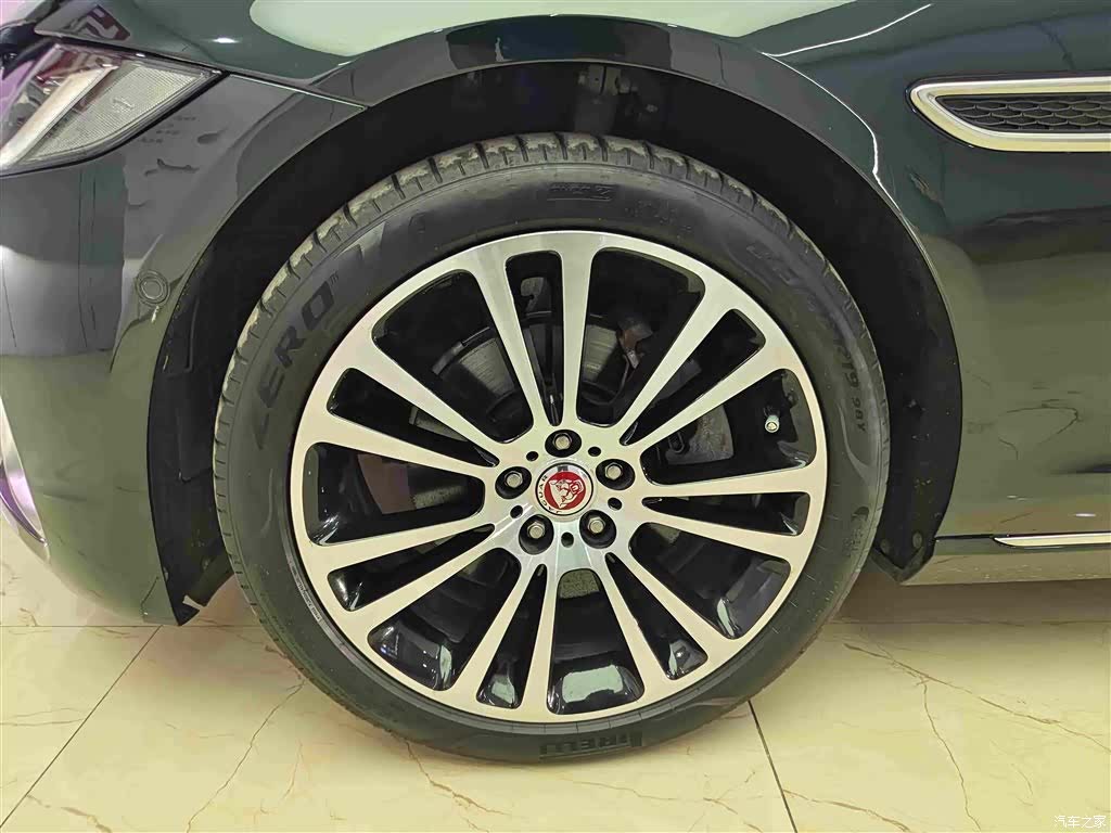 Land Rover P250, 2024 8